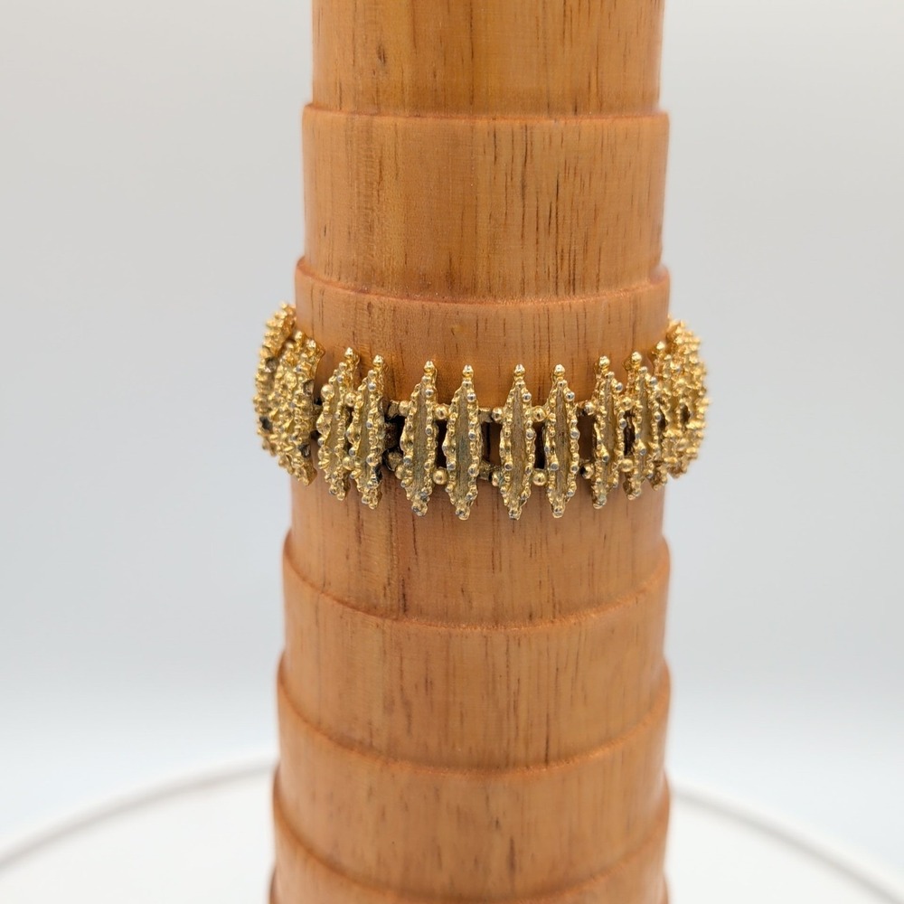 Vintage Avon Brutalist Gold Tone Textured Nugget Link Bracelet - Picture 12 of 16